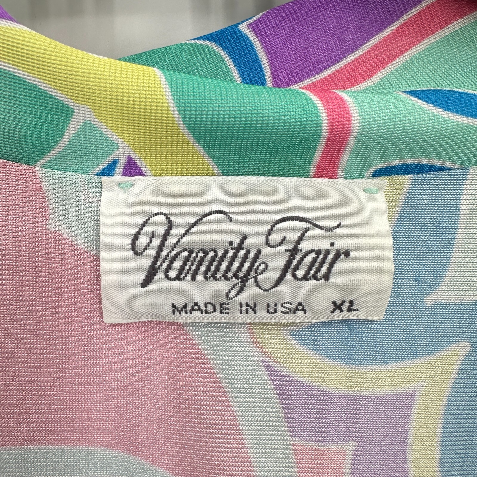Vtg Vanity Fair Sleep Top Button Up XL Purple Pink Paisley Floral USA Silky