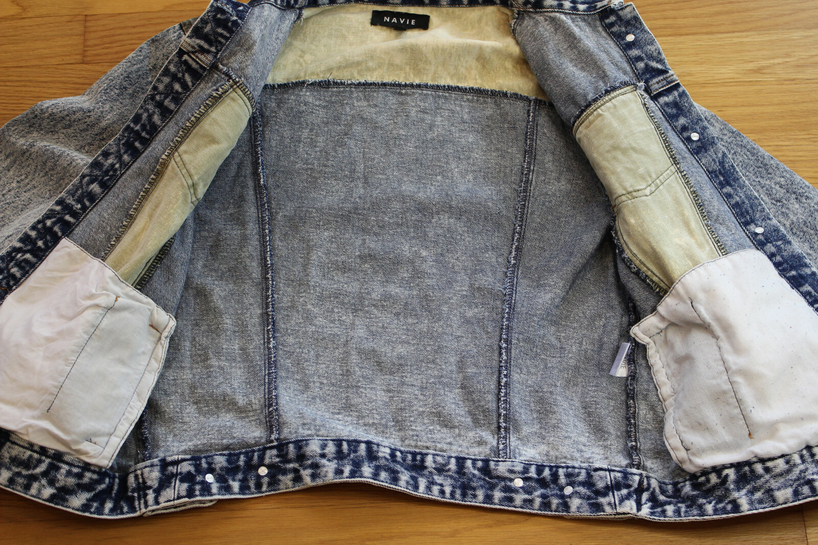 NAVIE WOMENS 80’S 90’s VINTAGE ACID/ STONEWASH CAMOUFLAGE DENIM JACKET SIZE L