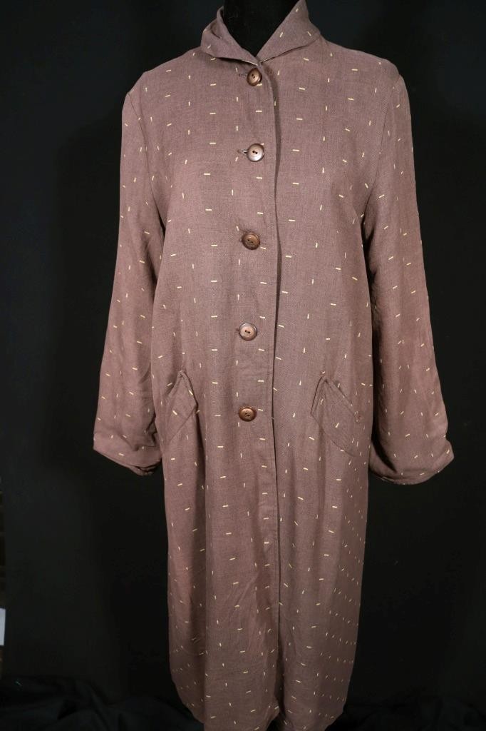 Vintage 1950’s Long Brown Gabardine Print Coat Size Medium Excellent Condition