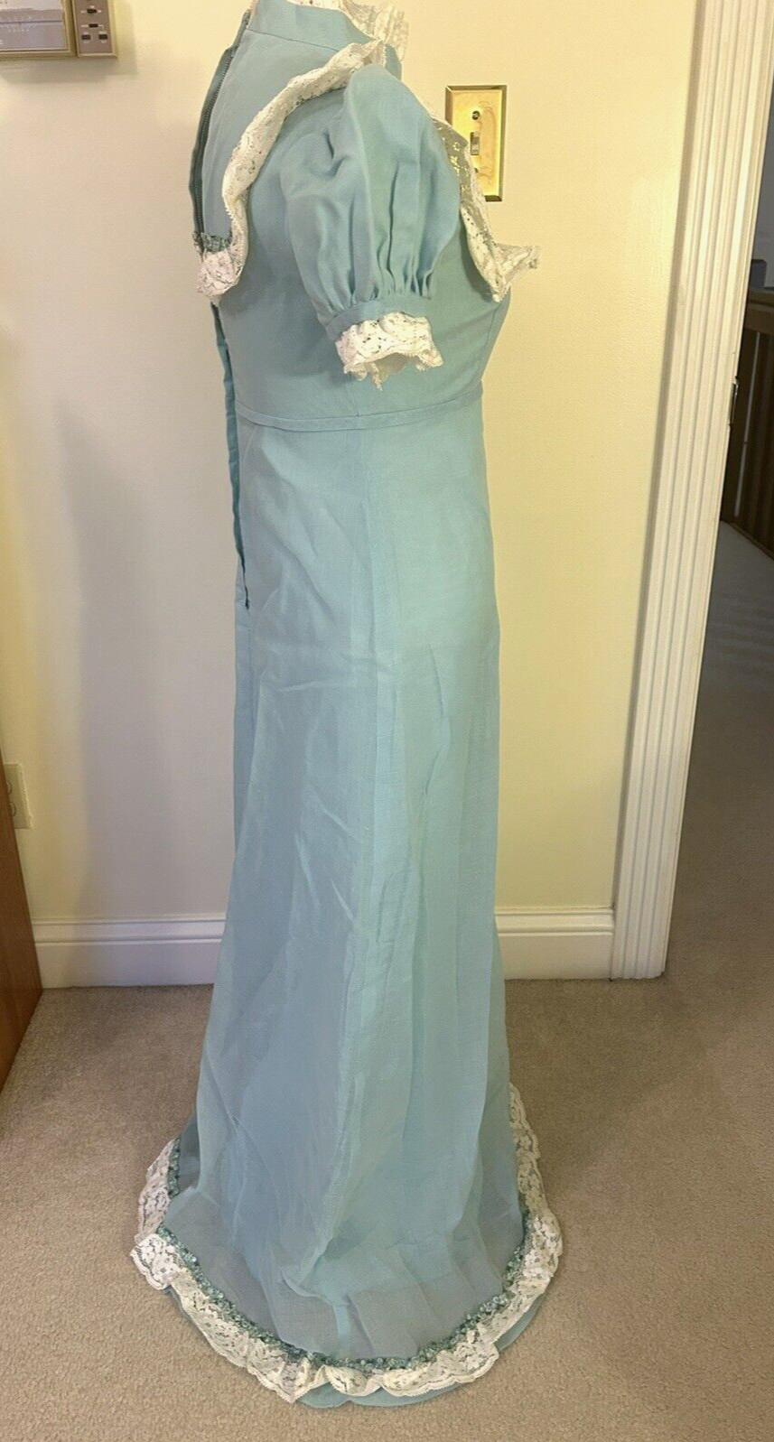 Vintage 70’s Bridesmaid Formal Maxi Gown Lace Floral Trim Sleeves