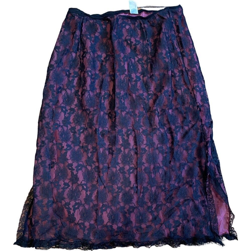 Vintage Leonora black and burgundy half slip size small
