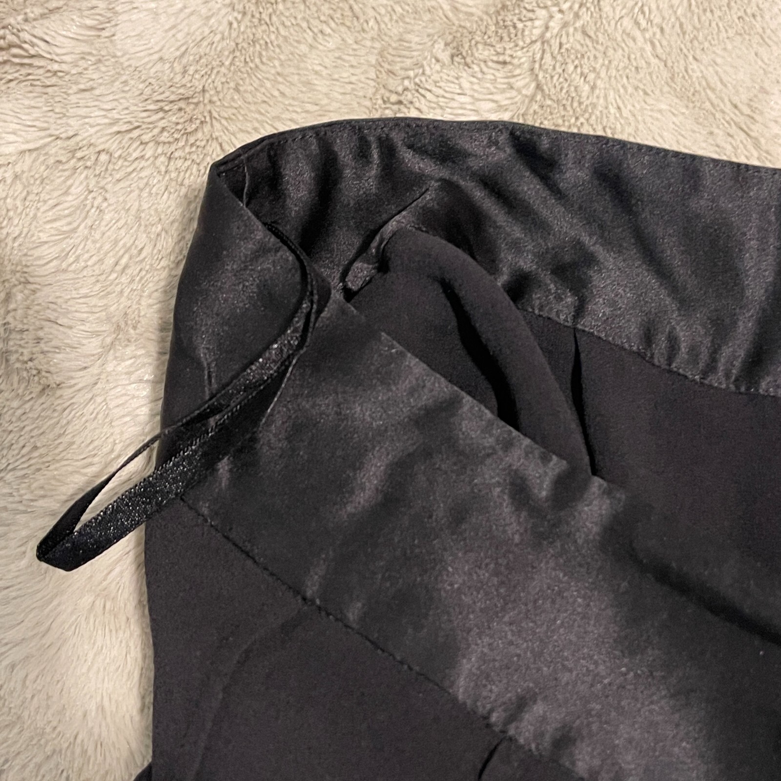 Donna Karan New York Stunning Minimalist Black Silk Bell Skirt sz 6 NWT