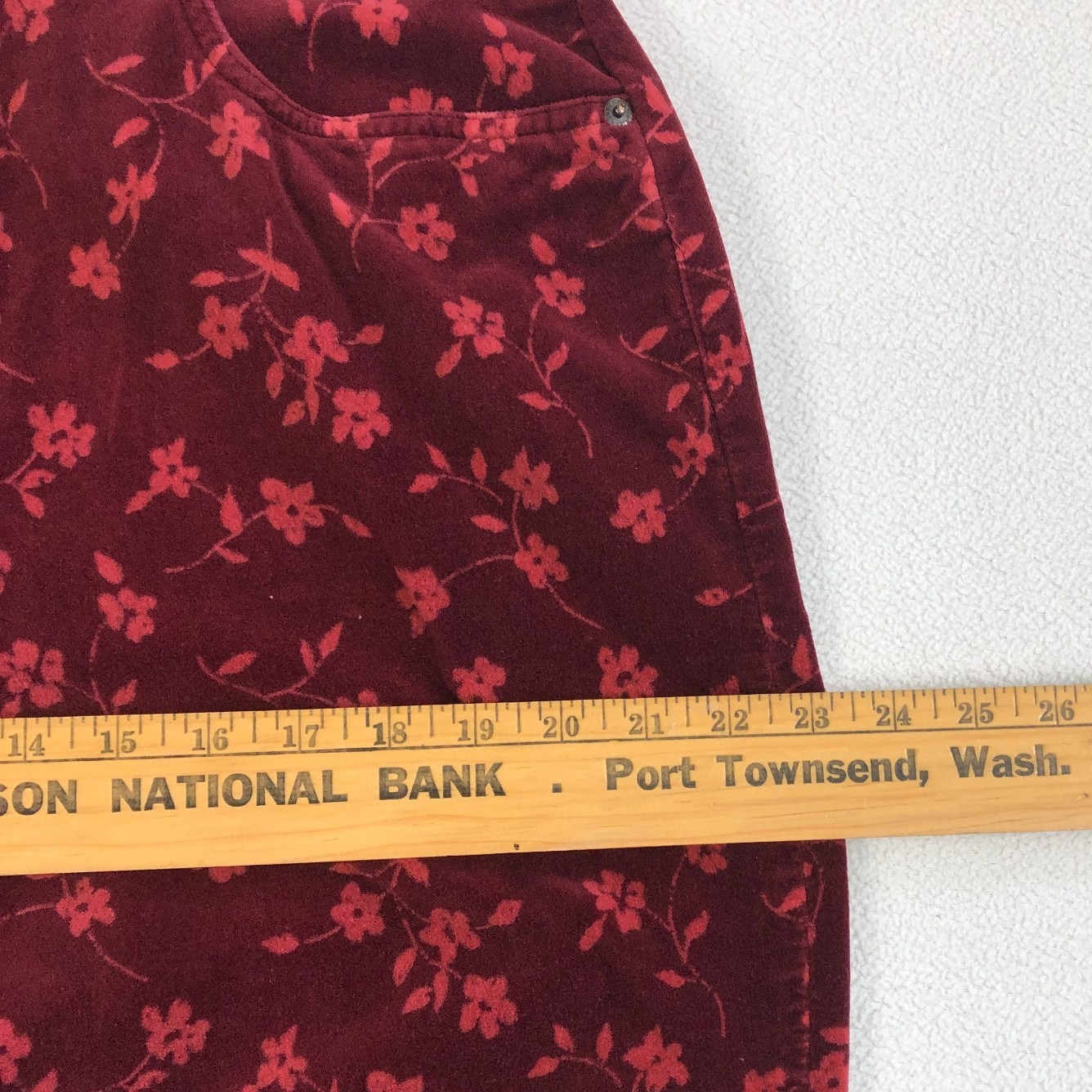Bill Blass Burgundy Floral Velvet pants Vintage 1990s easy fit Size 16 Waist 34″