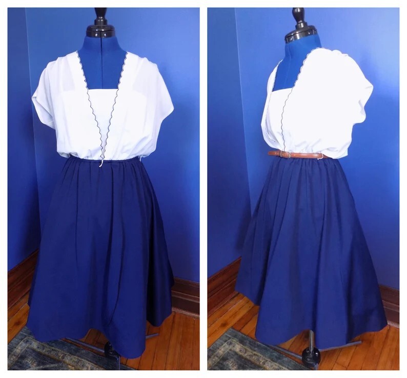 Vintage 1970s Does 1940s/1950s Navy & White Flowing Dress