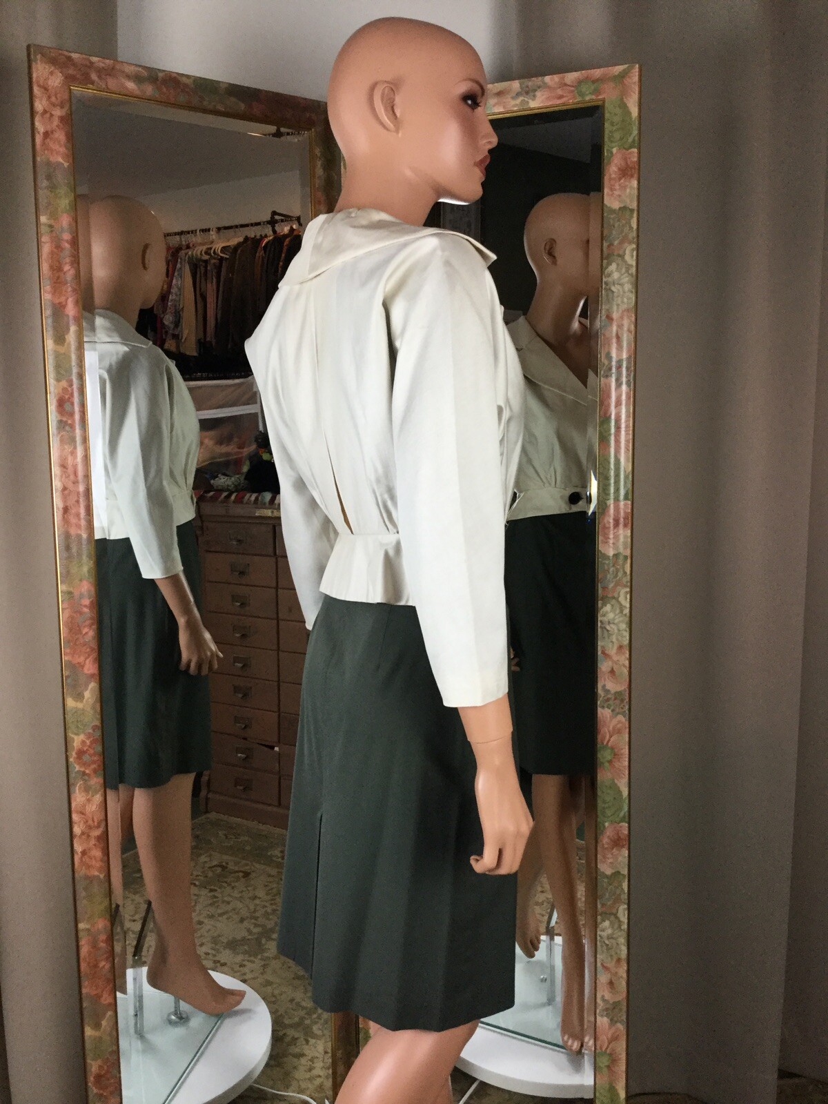 Vintage Olive Green Pencil Skirt Sz 2 Ivory Jacket Bomber Style Sz 10 Pin Up