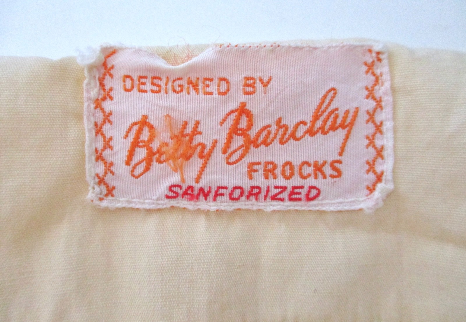 Vtg 40s 50s butter yellow Sanforized cotton dress smocked bodice pockets belt XS