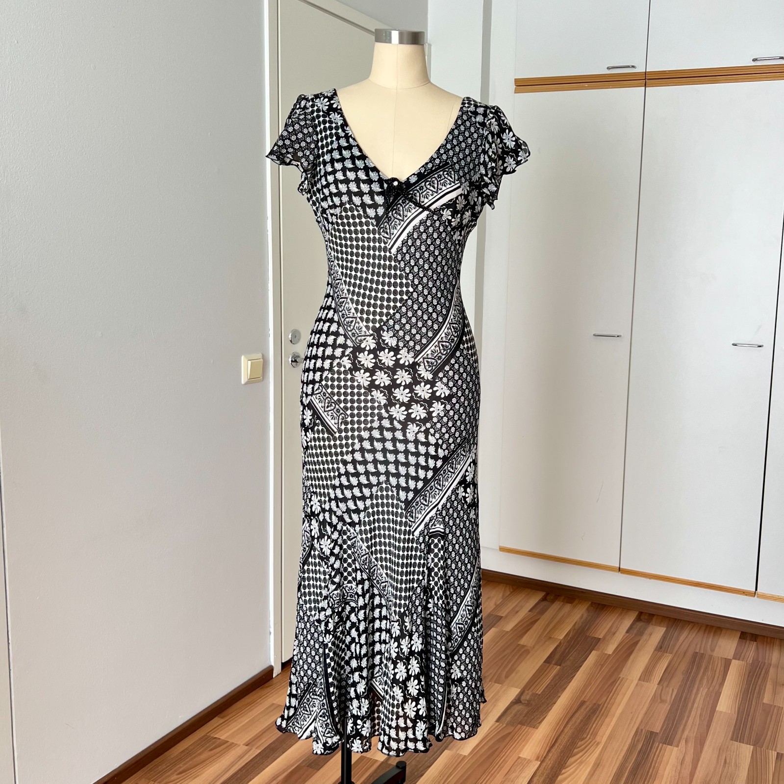 90s Bias Cut Graphic Print Midi Dress Y2K Flutter Sleeve V Neck Fairy Whimsygoth