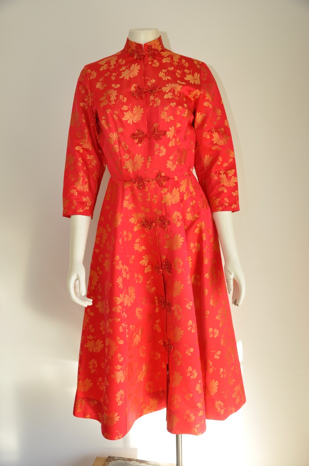Vintage 1950s Red & Gold Silk Floral Brocade Holiday Christmas Fit & Flare Dress