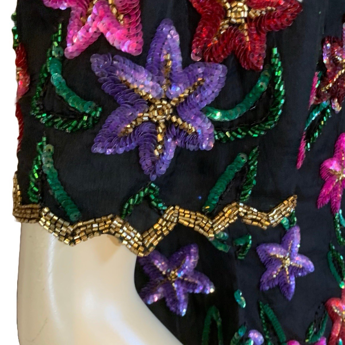VINTAGE CIRCA 1980’S LAURENCE KAZAR MULTI COLOR FLORAL & BLACK SEQUIN TOP SZ LG
