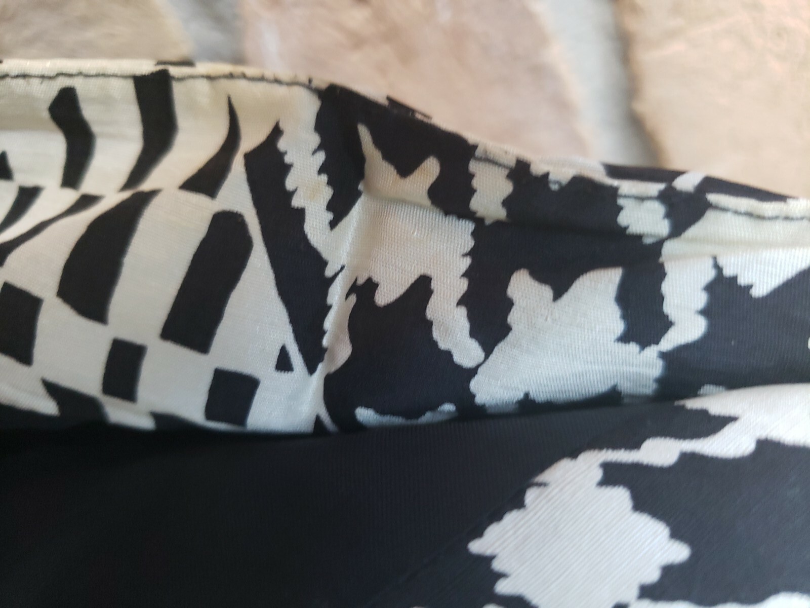 VTG 90s Cache Black White Print All Silk Mini Skirt Sz 8 Club Cougar Y2K FLAWS
