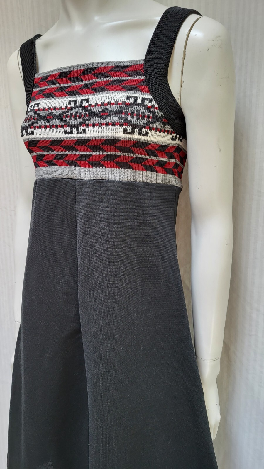 Vintage 1960/70’s Black Red Gray Geo Aztec Knit A-Line Dress – Size XS – EUC