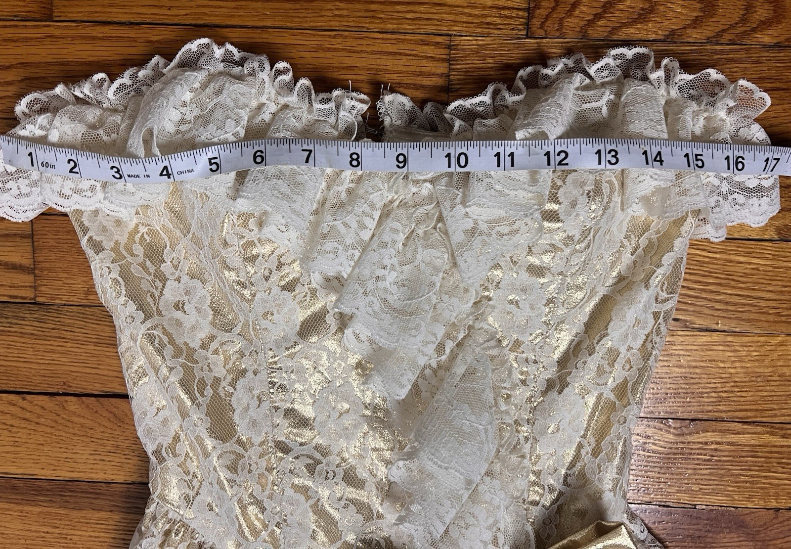 Loralie Gown White Lace Gold Bow Vintage Strapless Prom Dress Woman’s 7/8
