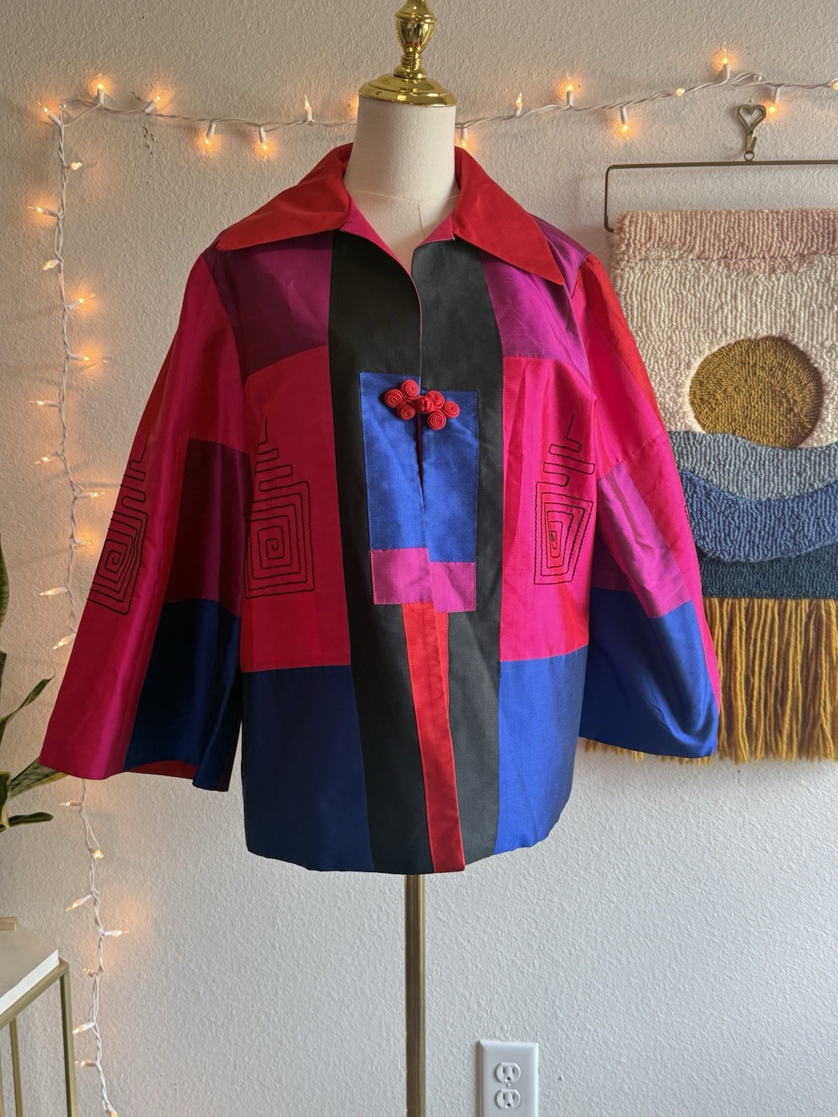 Vintage Thai Jacket Women’s Size XL Silk Satin Asian Retro Art To Wear Novelty