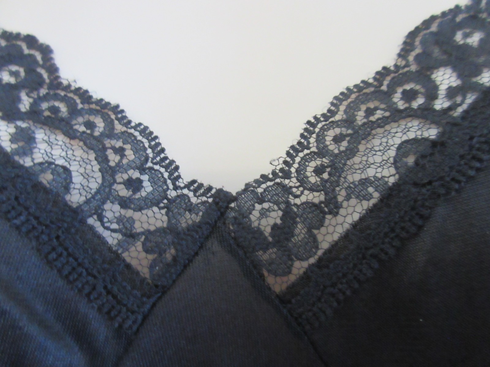 unworn vintage size 36 DEENA BLACK sheer LACE NYLON full slip NIGHTGOWN