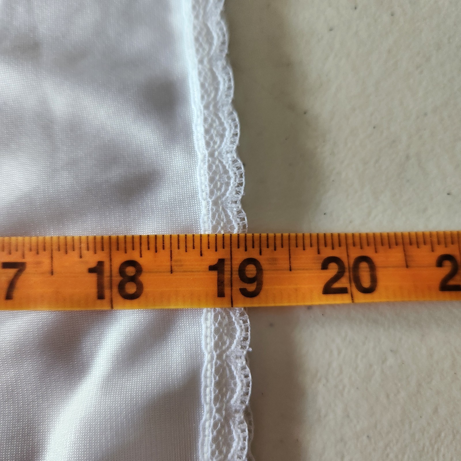 Vassarette Half Slip Size 20 L White Nylon Lace Trim Vintage Style 19″ Length