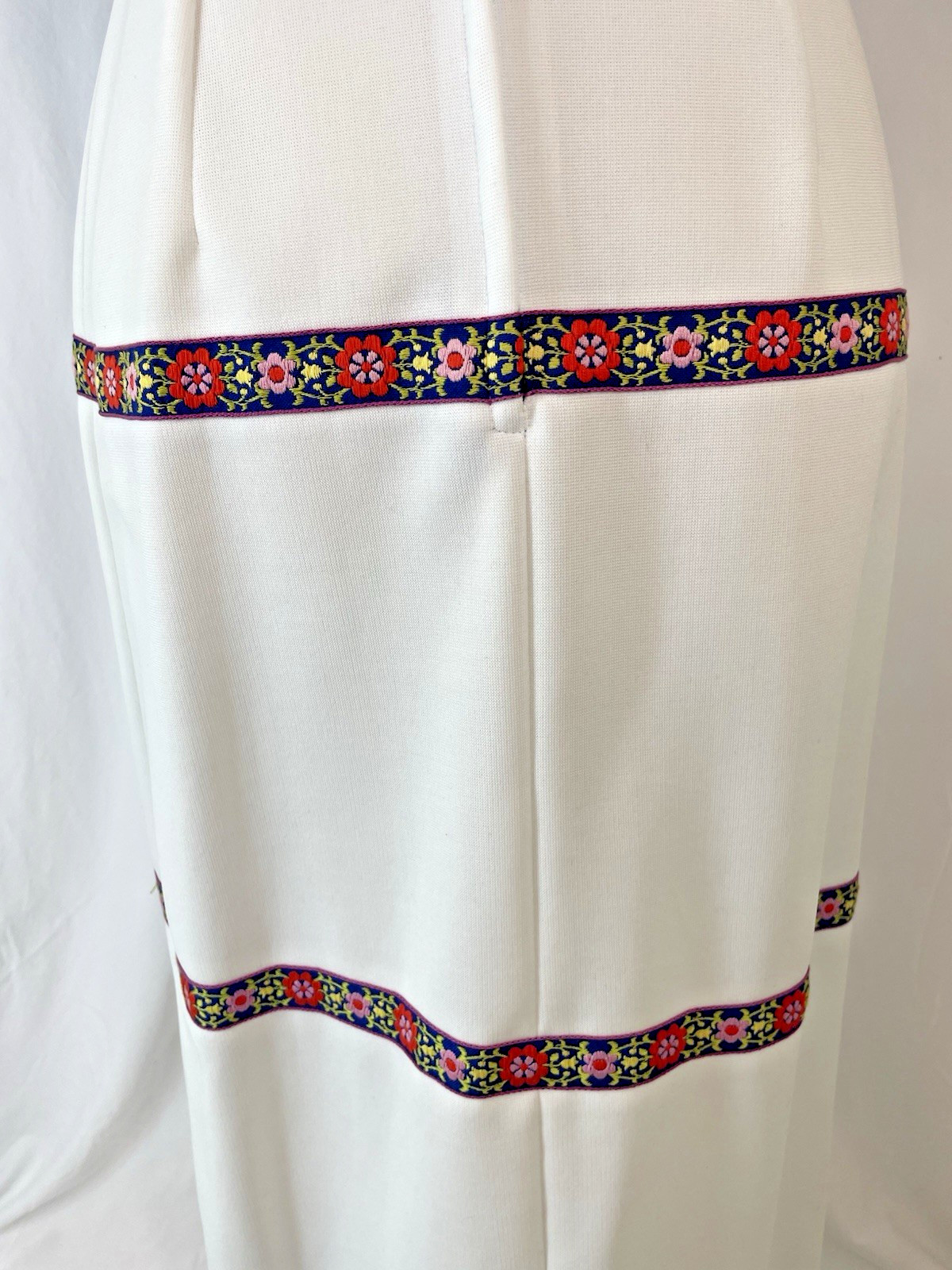 Vintage 70s Weeks Tres Chic Sleeveless Maxi Dress Floral Embroidery Trim Sz Sm