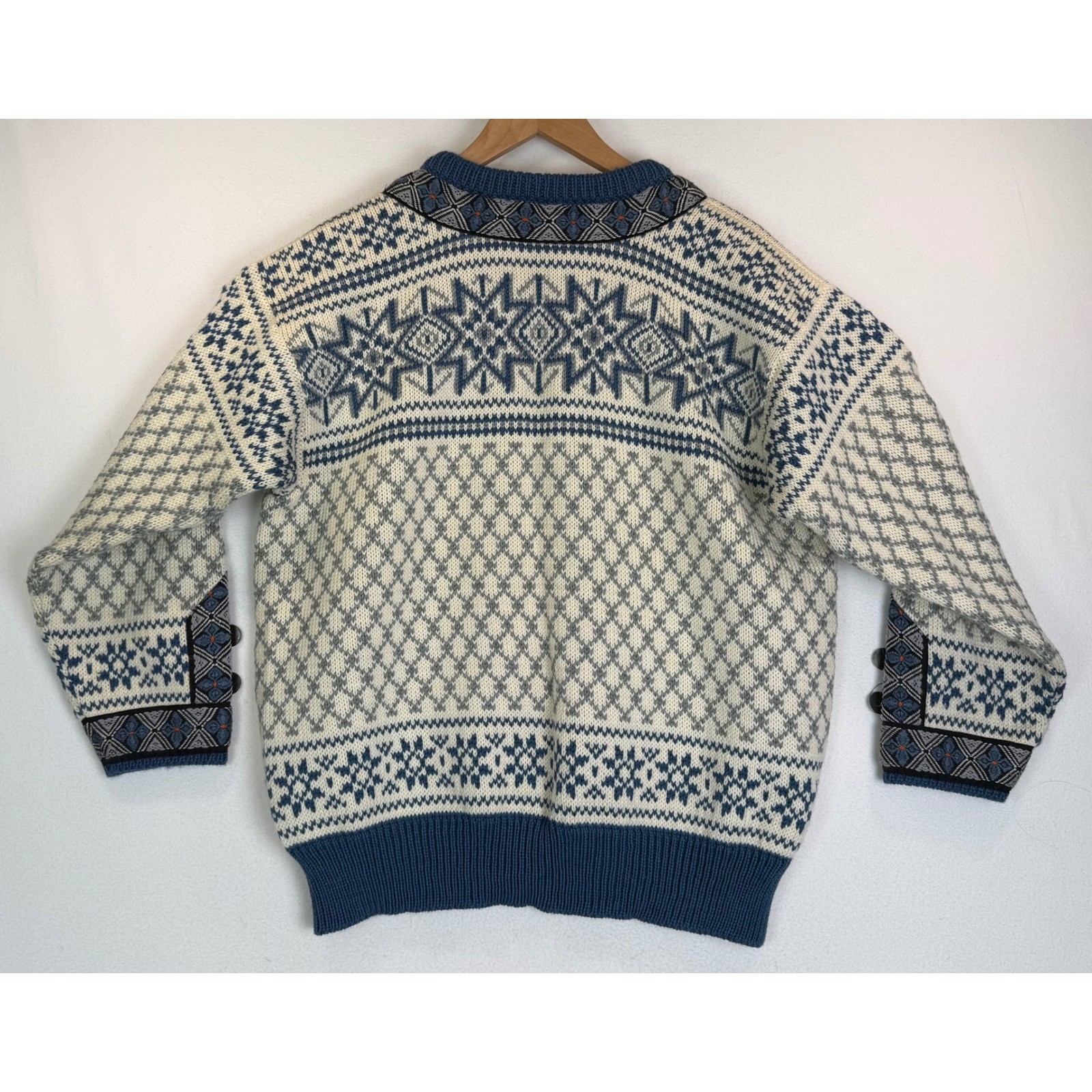 Vtg Dale of Norway Sweater 54 XL Blue Cream Wool Fair Isle Pewter Clasp Nordic