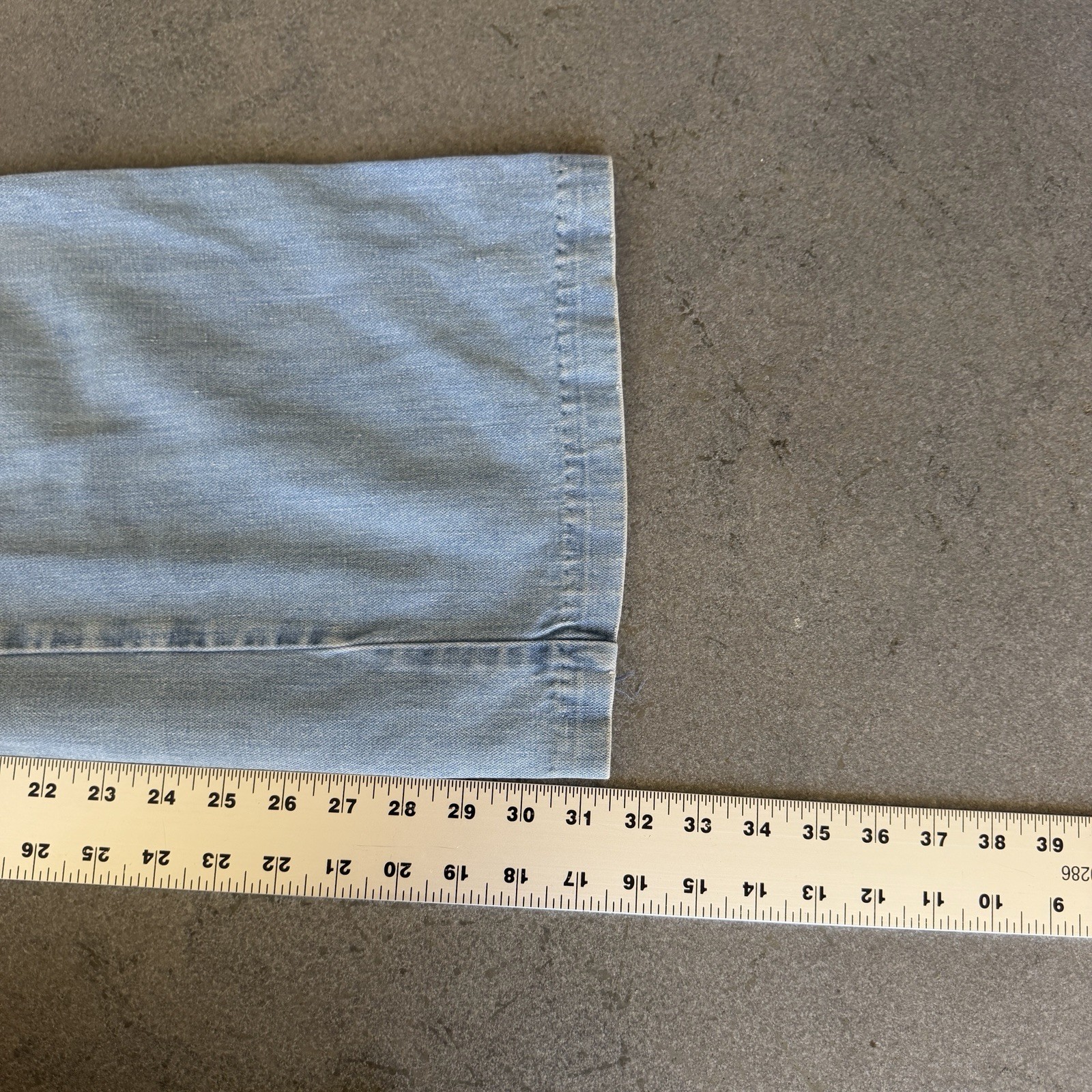 Vintage 60s 70s Women’s Flare Bell Bottom Light Wash Denim Jeans 24×31 Disco