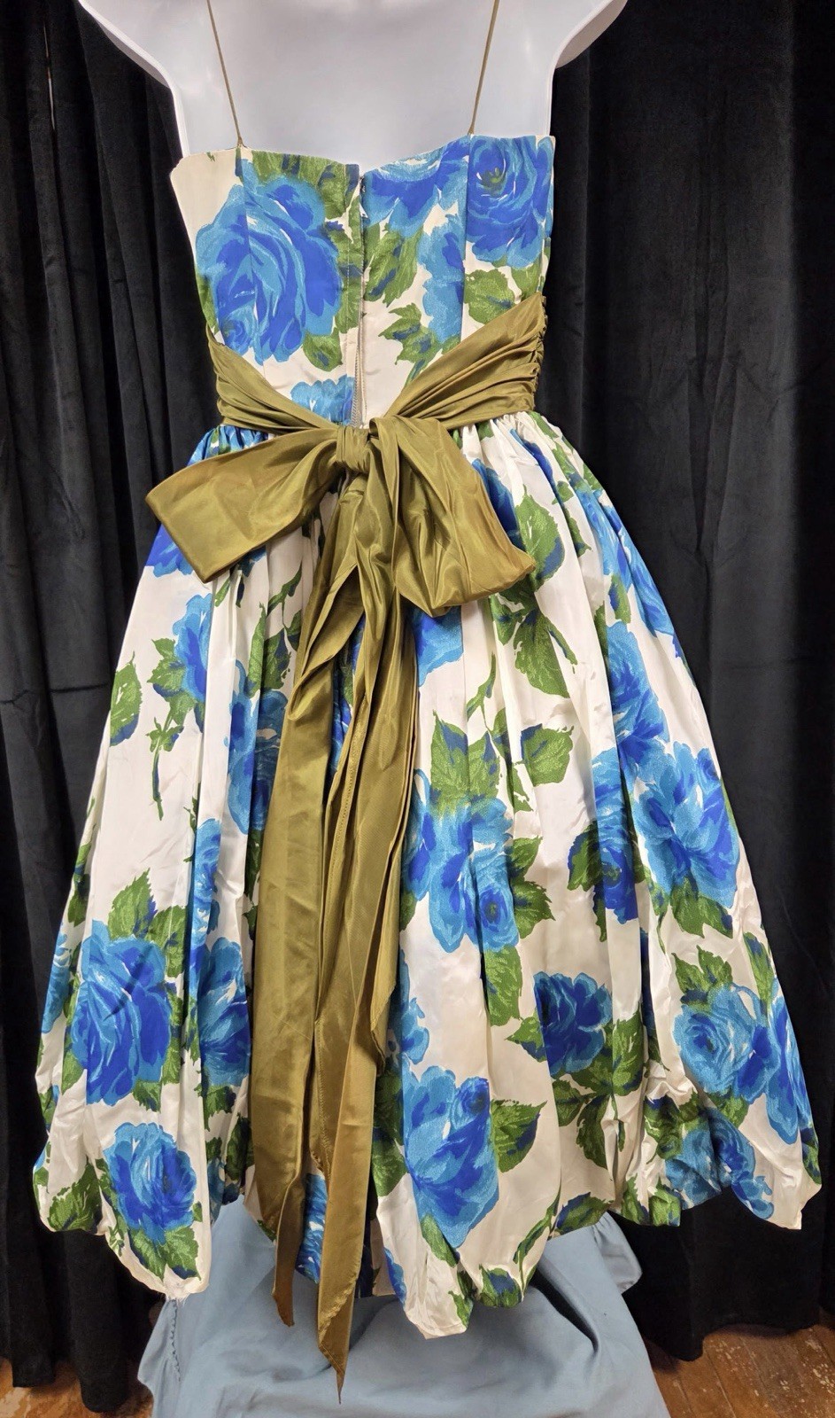 Handmade Vintage 60s Prom Dress W/Sash Waist 24 Midi Length Blue Roses Petticoat