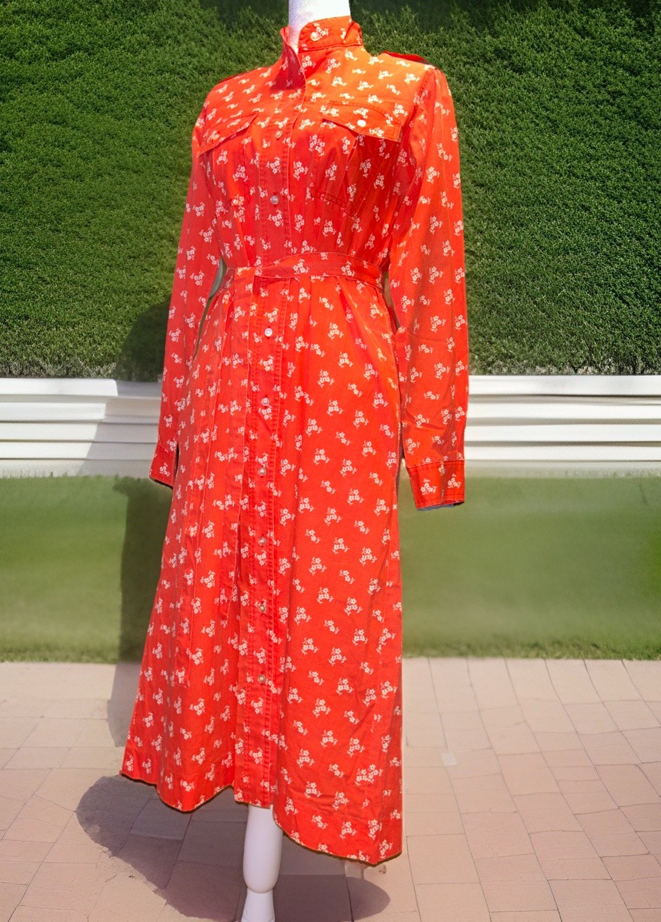 Vintage 1970s Lanz Dress Red Floral w/ Belt. Womens Small/9, Button Front. Boho