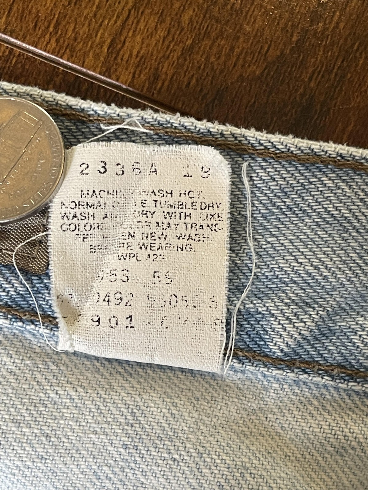 Vintage Levis 900 Series 901 Tie Dye Light Wash High Rise Tapered Jeans 24.5×27