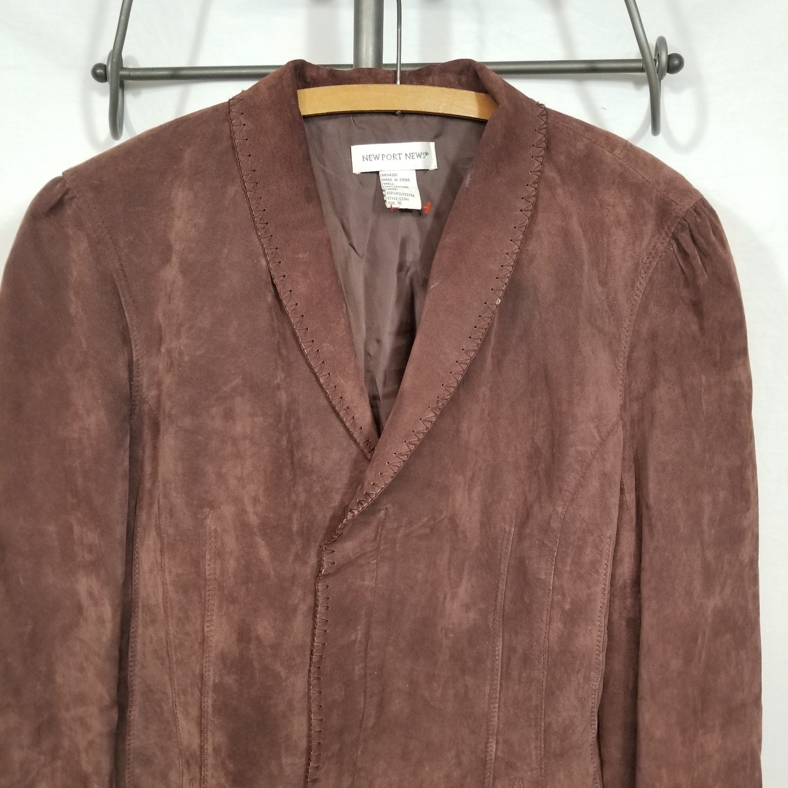 VTG Newport News Chestnut Brown Genuine Suede Womens Sz 16 Stylish Blazer