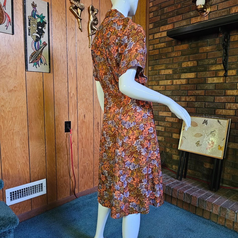 Vintage 40s 50s Novelty Fall Print Volup Shirtwaist Cold Rayon Day Swing Dress L
