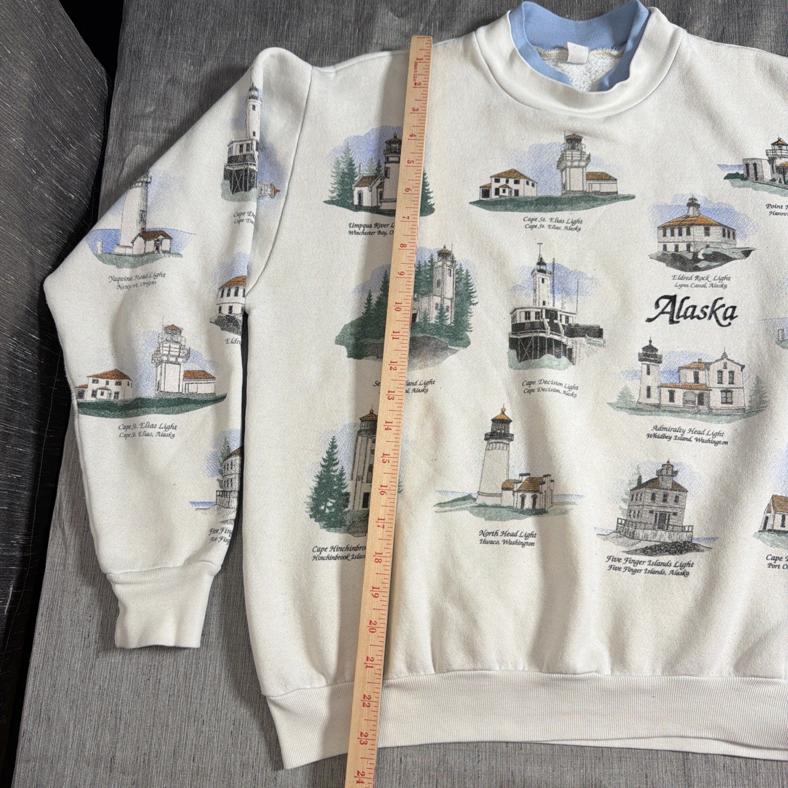Alaska Lighthouses AOP Womens L Crewneck Sweater Ivory Blue Collar Vintage 90s