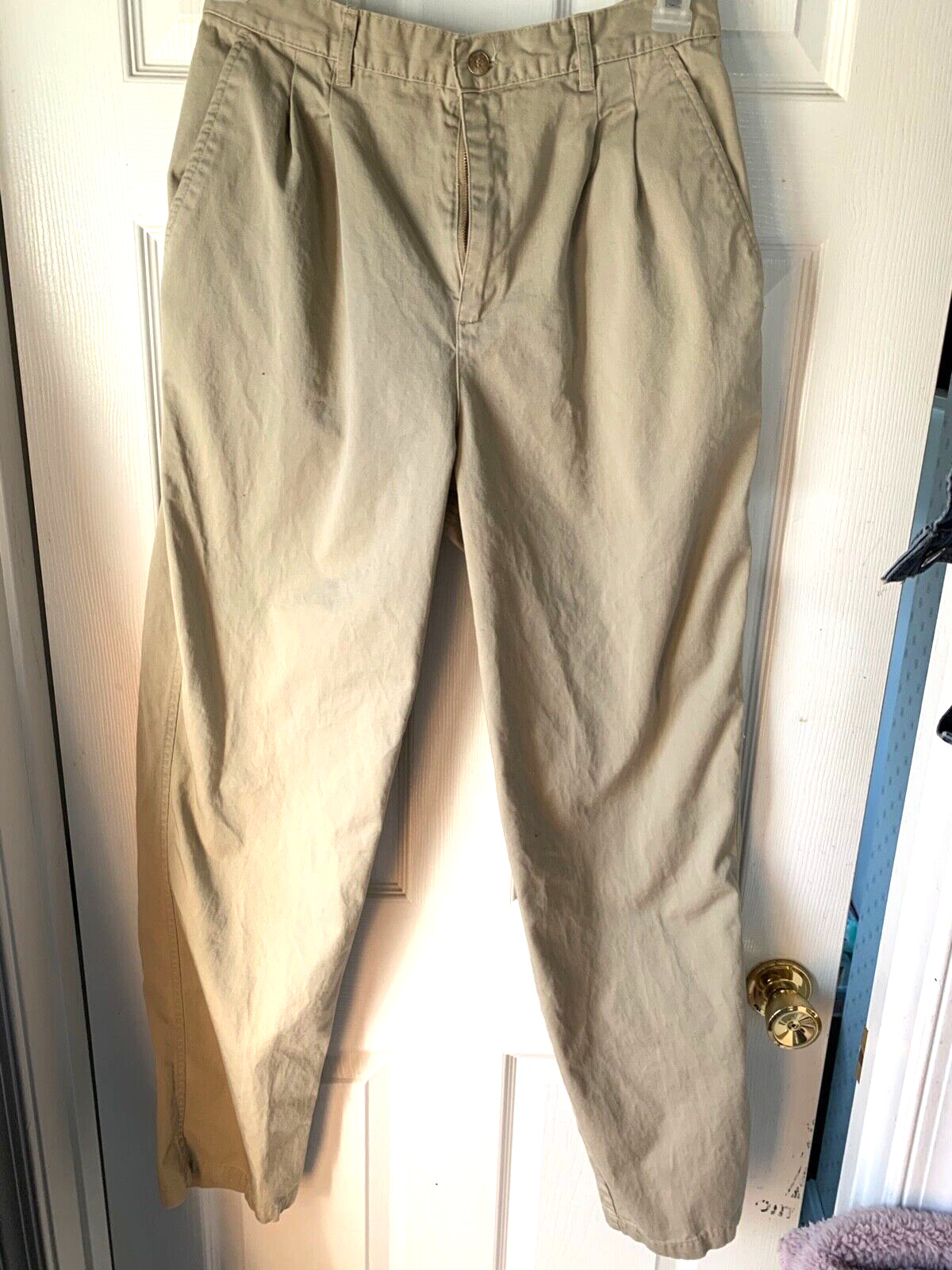 WP09-White Stag,Pleated,VINTAGE, Khaki, hiwaist Womens Pants 28×32 12T