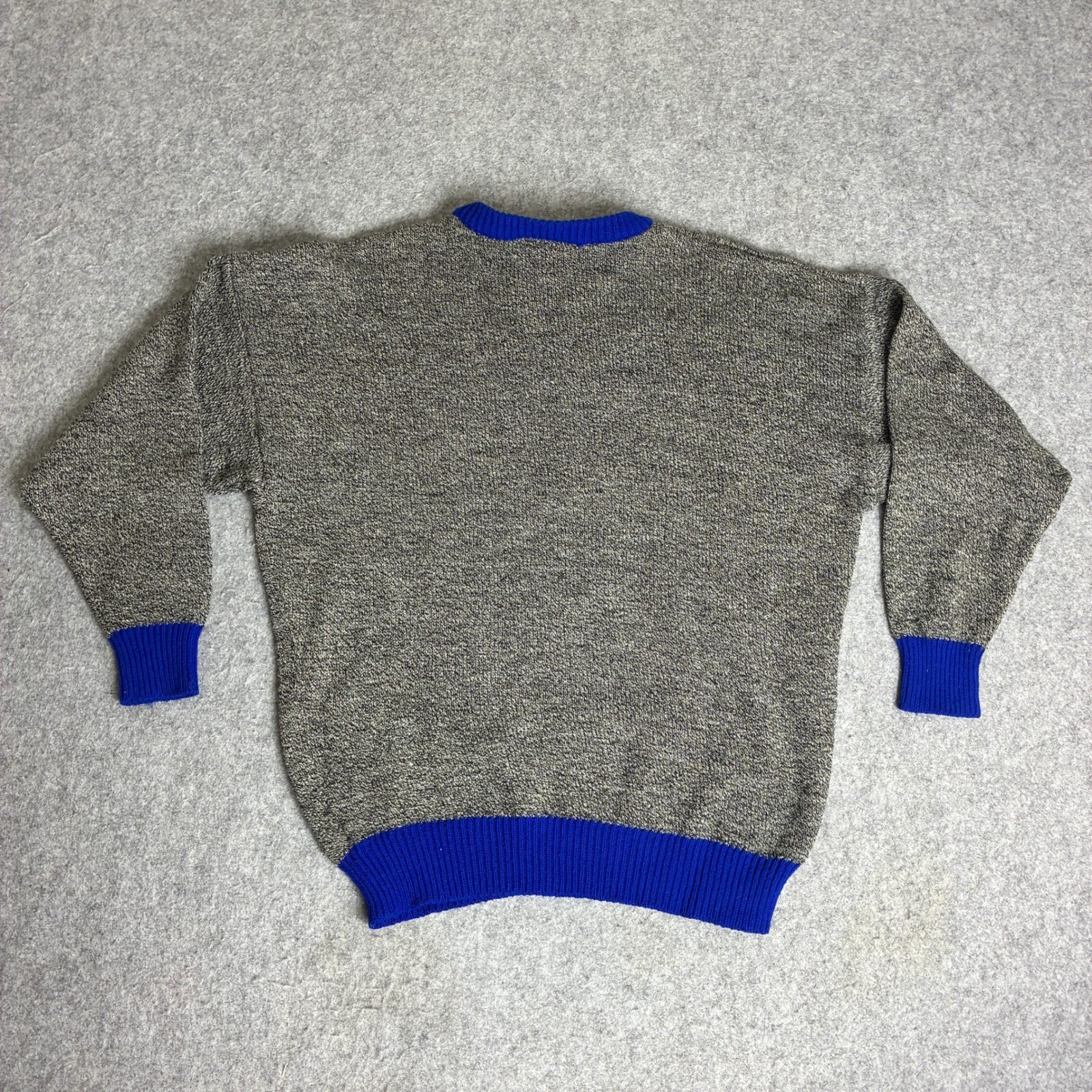 Vintage Oscarino Women’s Size Large Tall Grey Blue Leopard Knit Sweater Retro