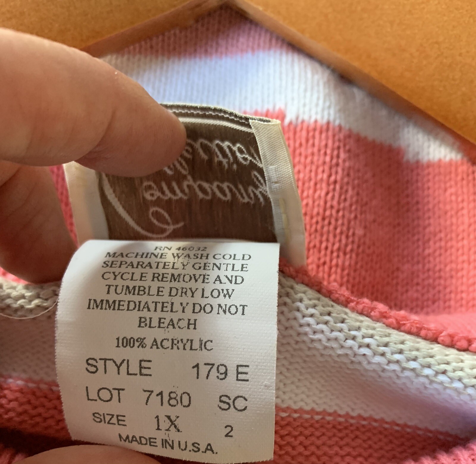 Vintage Company Collection 1X Womens Knit Assymetrical Stripes Melon Corals