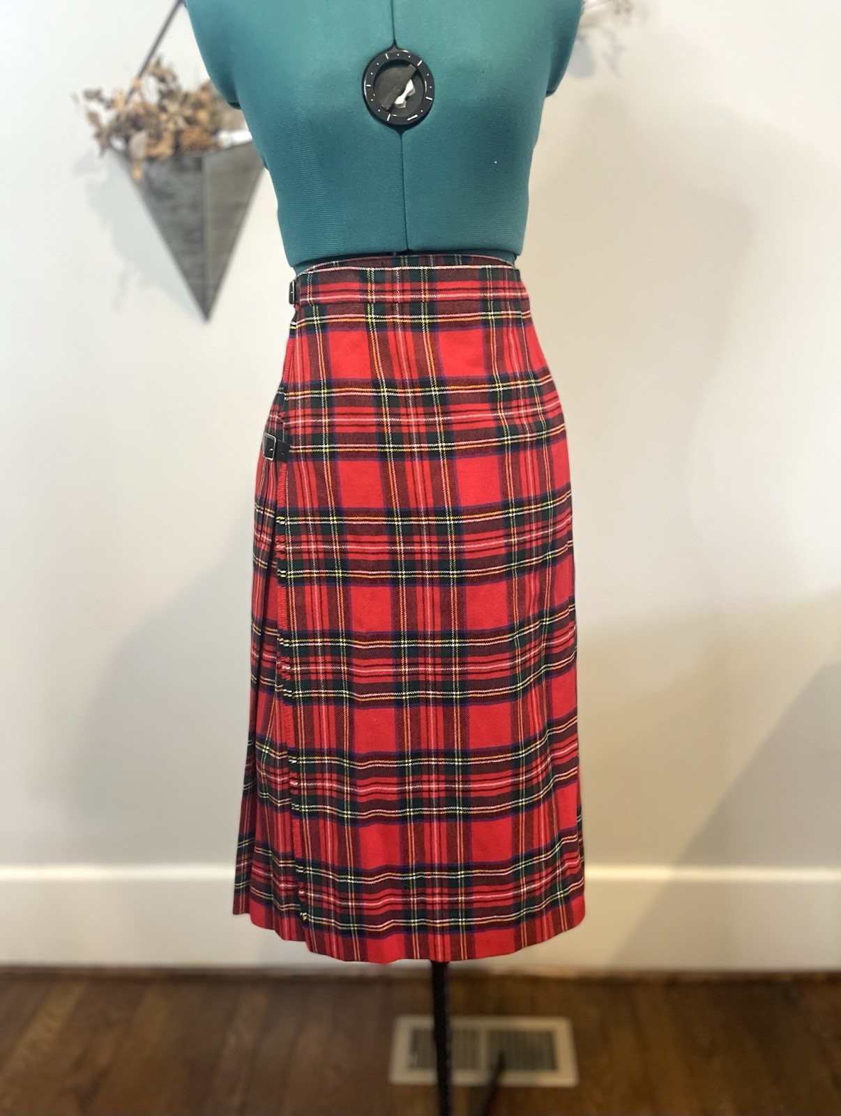 Vintage Westaway & Westaway 100% Wool Kilt Skirt Royal Stewart Tartan Plaid