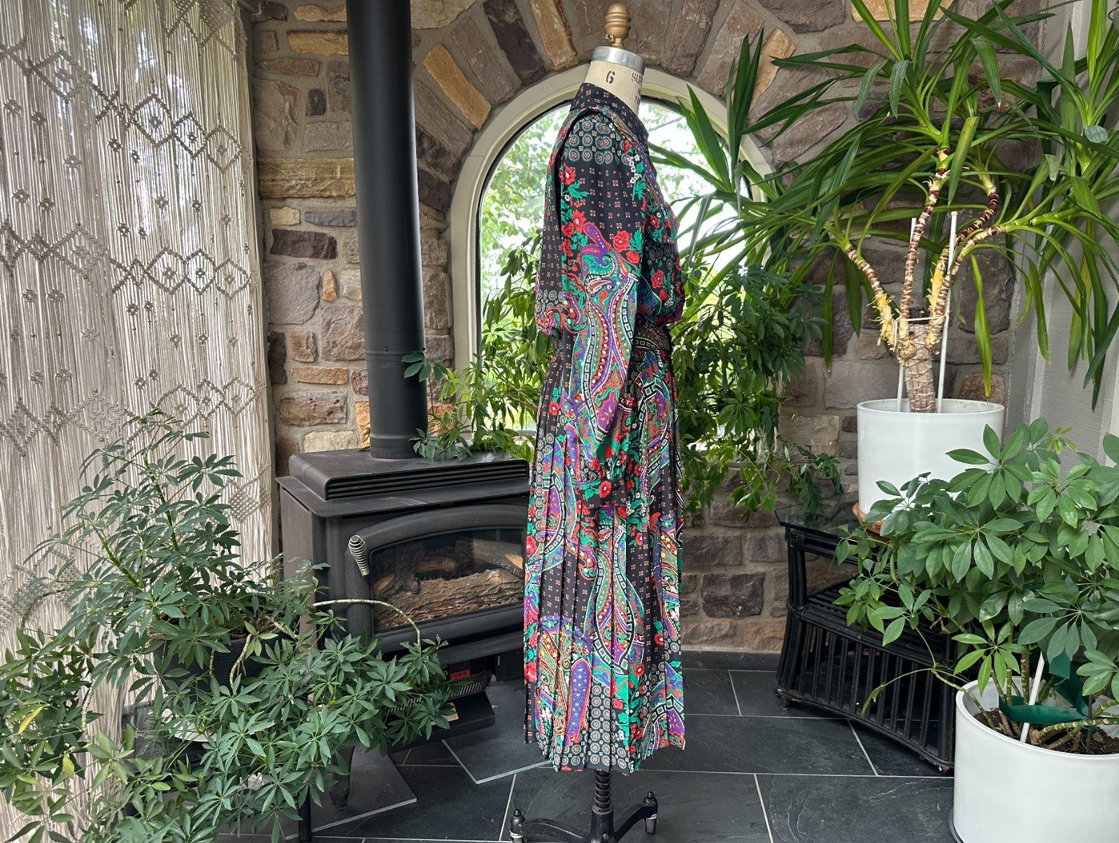 Vintage 1980s Black and Green Floral Paisley Dress Leslie Fay Dresses