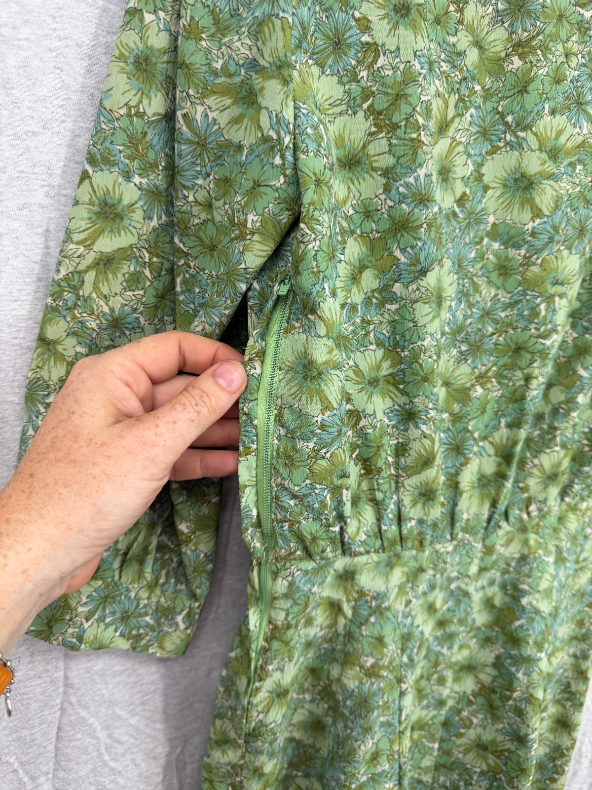 True Vintage 50s Floral Belted Blouson Dress Housewife Chic Green Brown