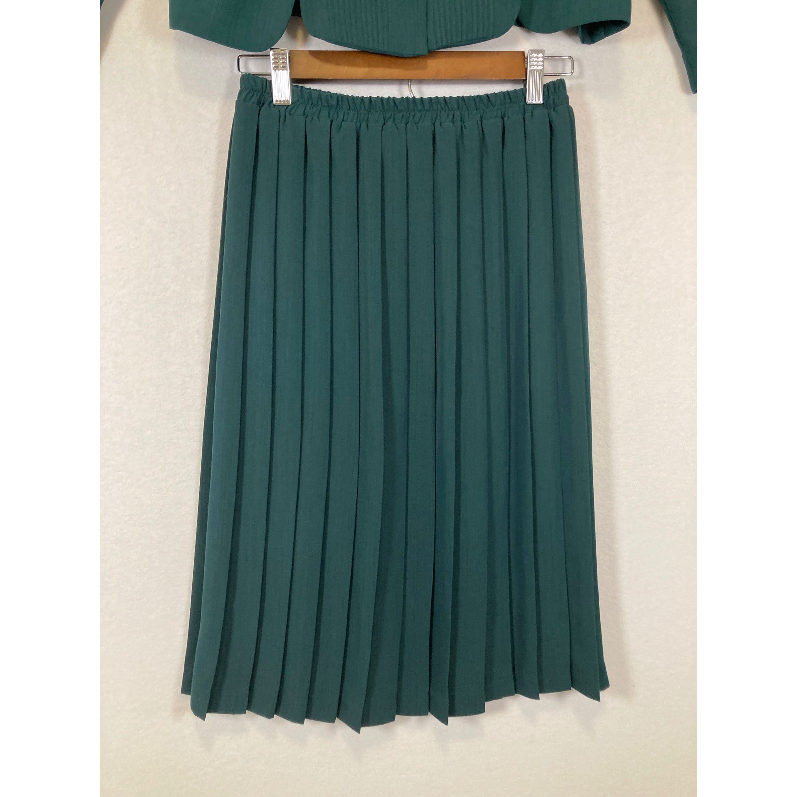 Vintage Leslie Fay Women 6P Green Pleated Skirt Jacket Two Piece Suit Set R223