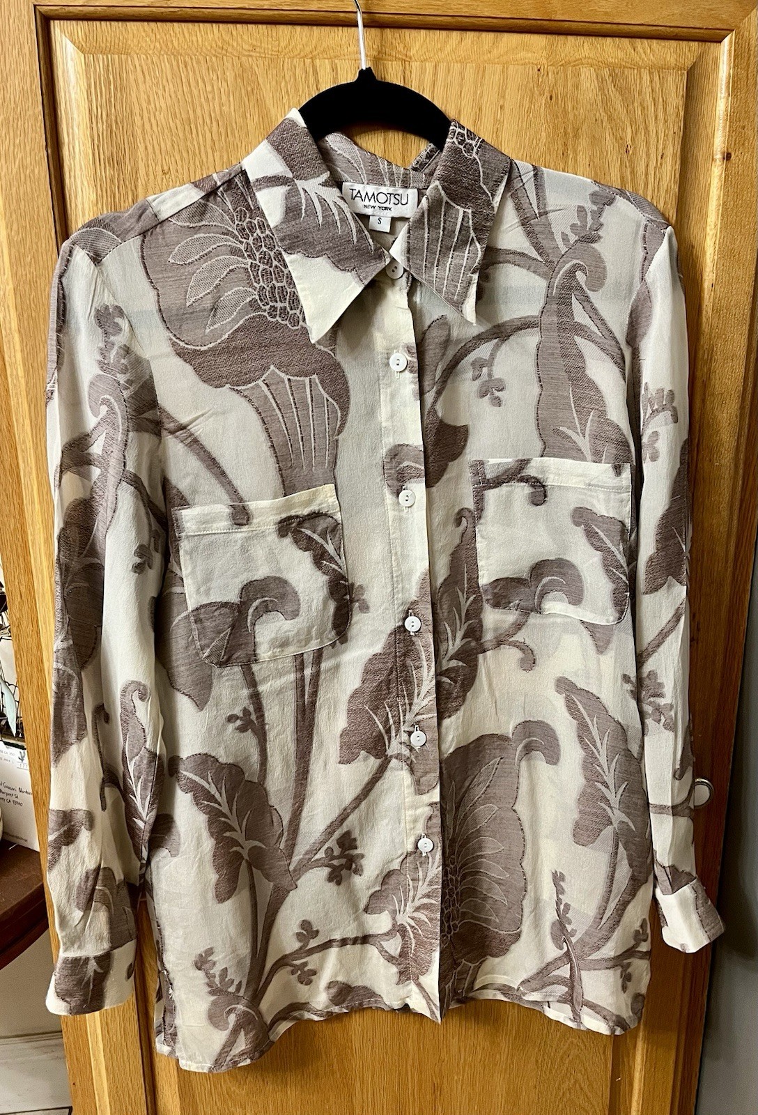 Tamotsu NY Vintage Silk Blouse- Rare Find, Floral Print Size small, Very Good !