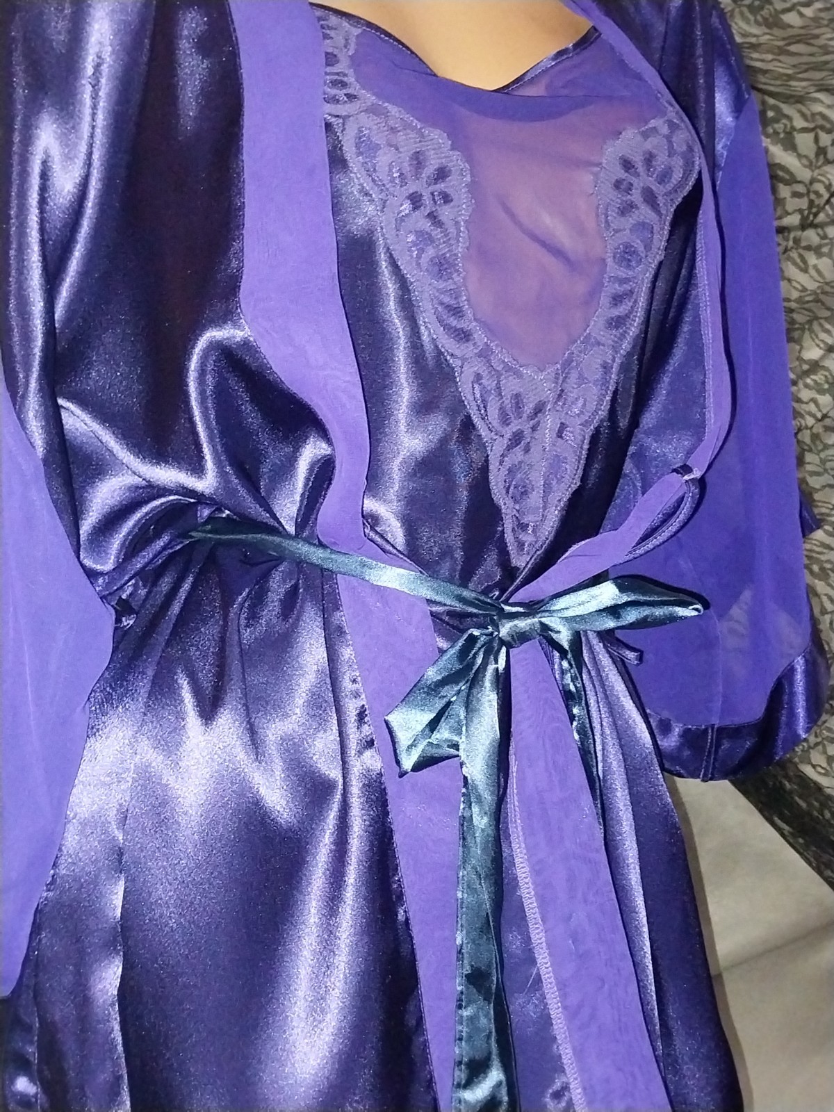 VTG SATIN SHINY DELICATES LACY SHEER BODICE NIGHTGOWN ROBE PEIGNOIR PURPLE 80S L