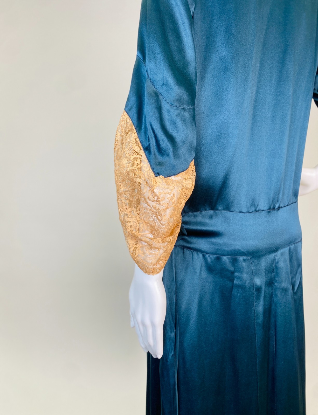 Antique Vintage Early 1920s Teal Blue Silk & Floral Lace Robe House Coat AS IS