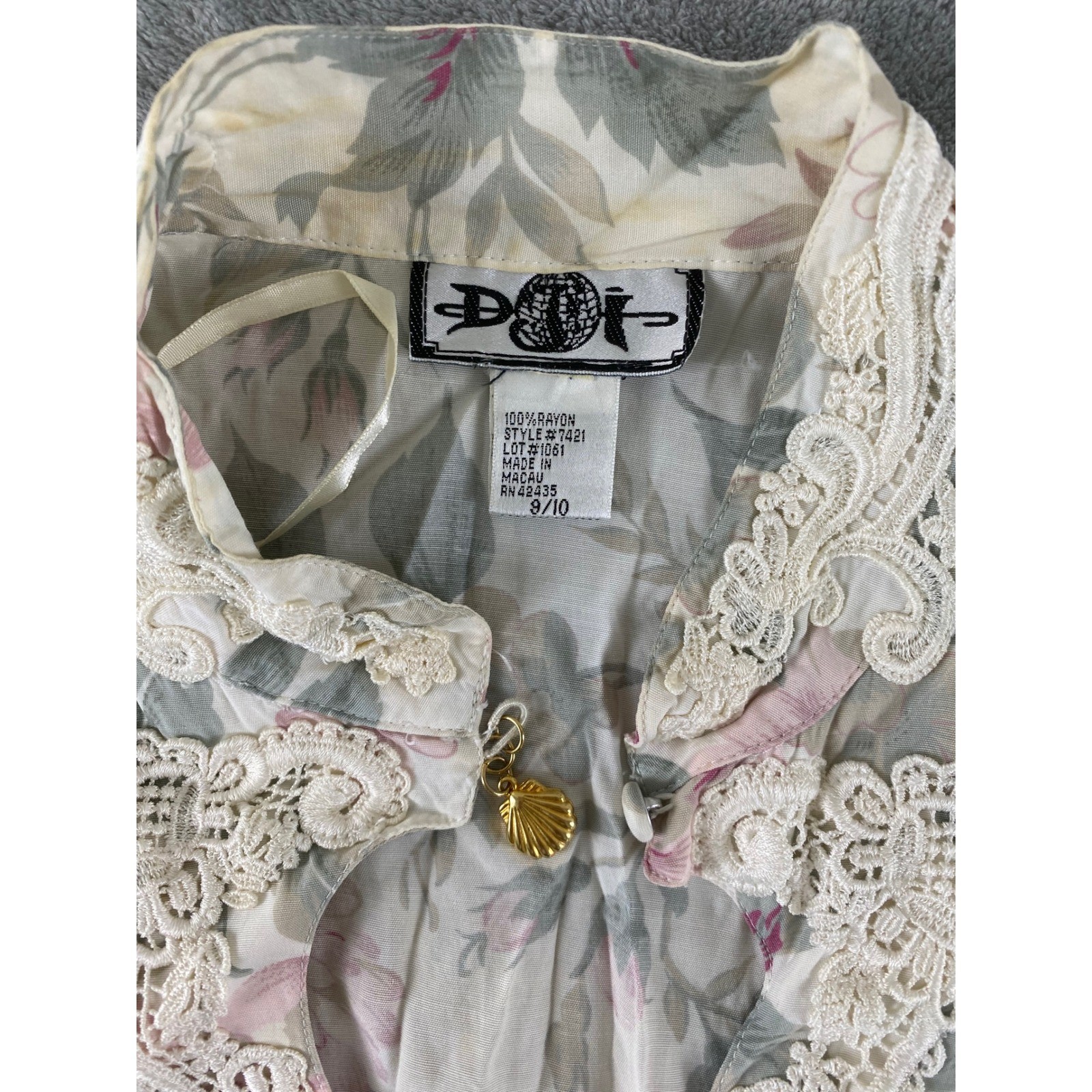 DOT Vintage Floral Maxi Dress Pink Cream Lace Heart Cutout Shell Charm Sz 9/10