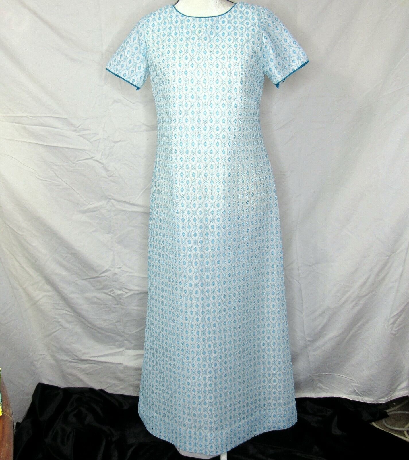 VTG Dress Made in Hawaii for McInerny by Diane Blue White Floral Lined Size 10