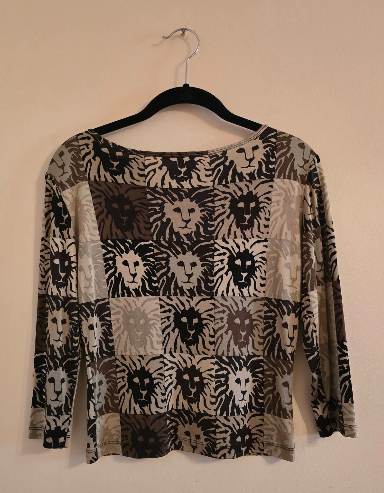 ANNE KLEIN VINTAGE Signature Logo LION Motif Silk Knit Long Sleeve Top Size P/XS