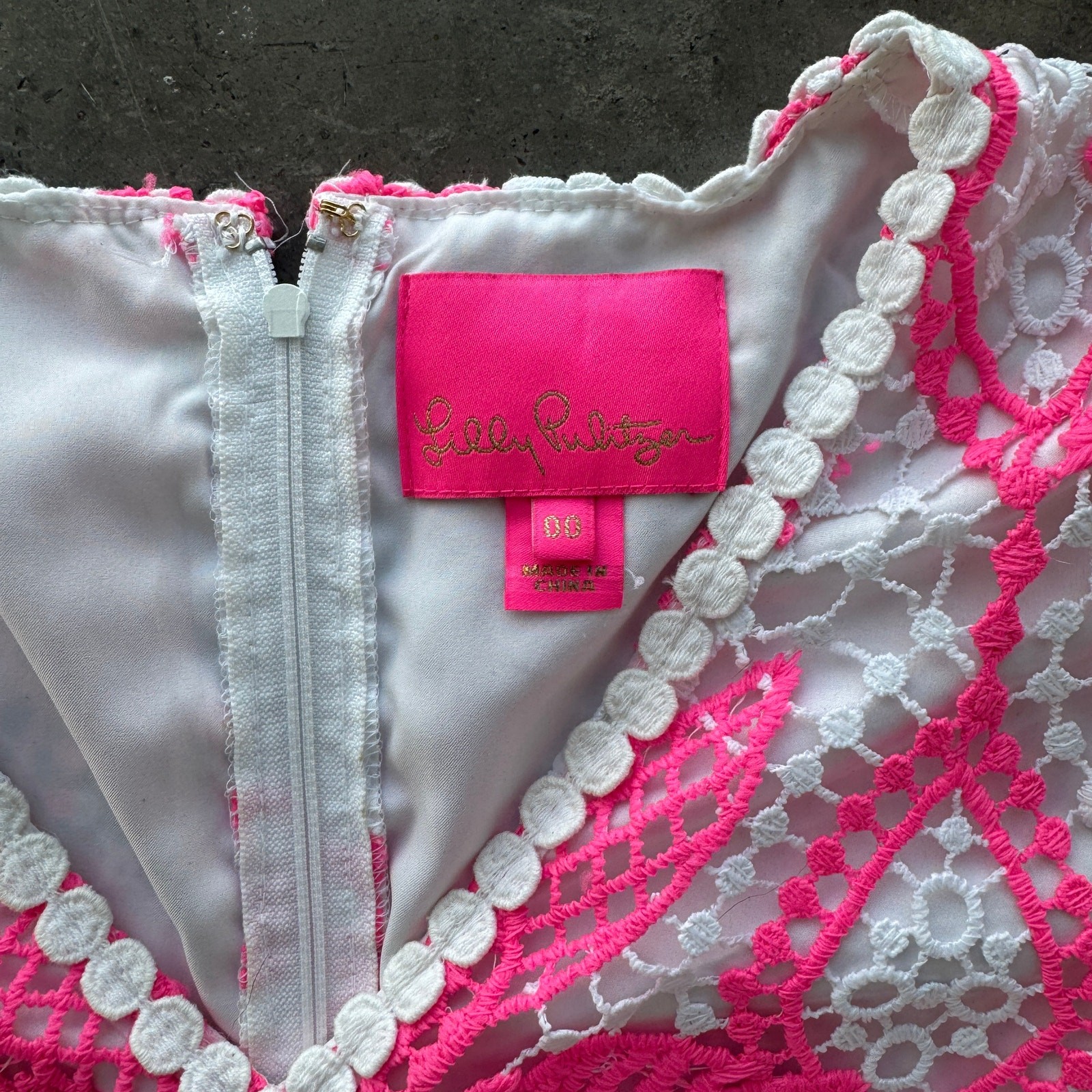 Lilly Pulitzer Lottie Romper Pink Tropics Juice Stand Crochet Flare White Size 0