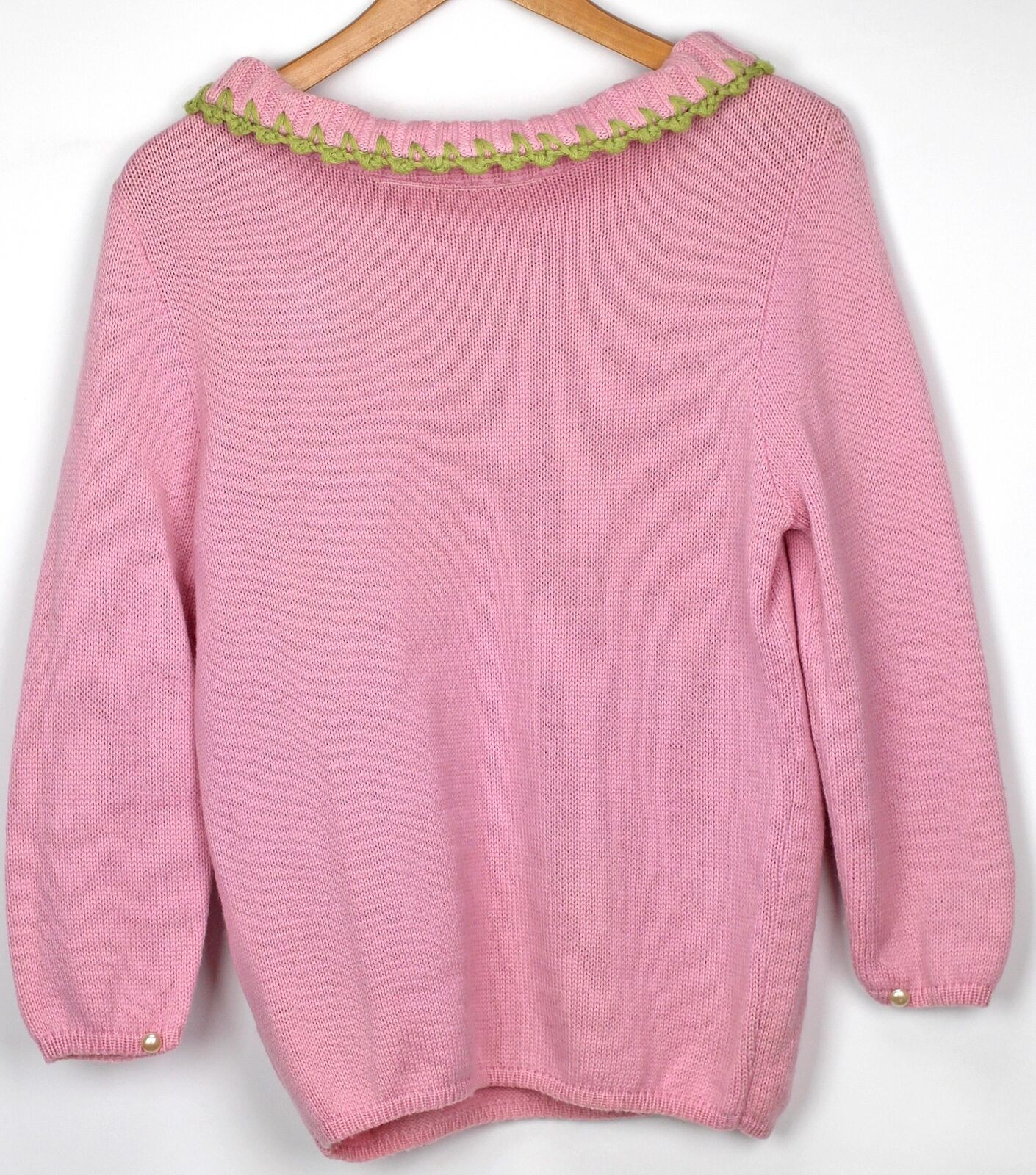 1960s Vintage Mod Pink Wool Pullover Sweater Flower Crochet Coquette Spring M