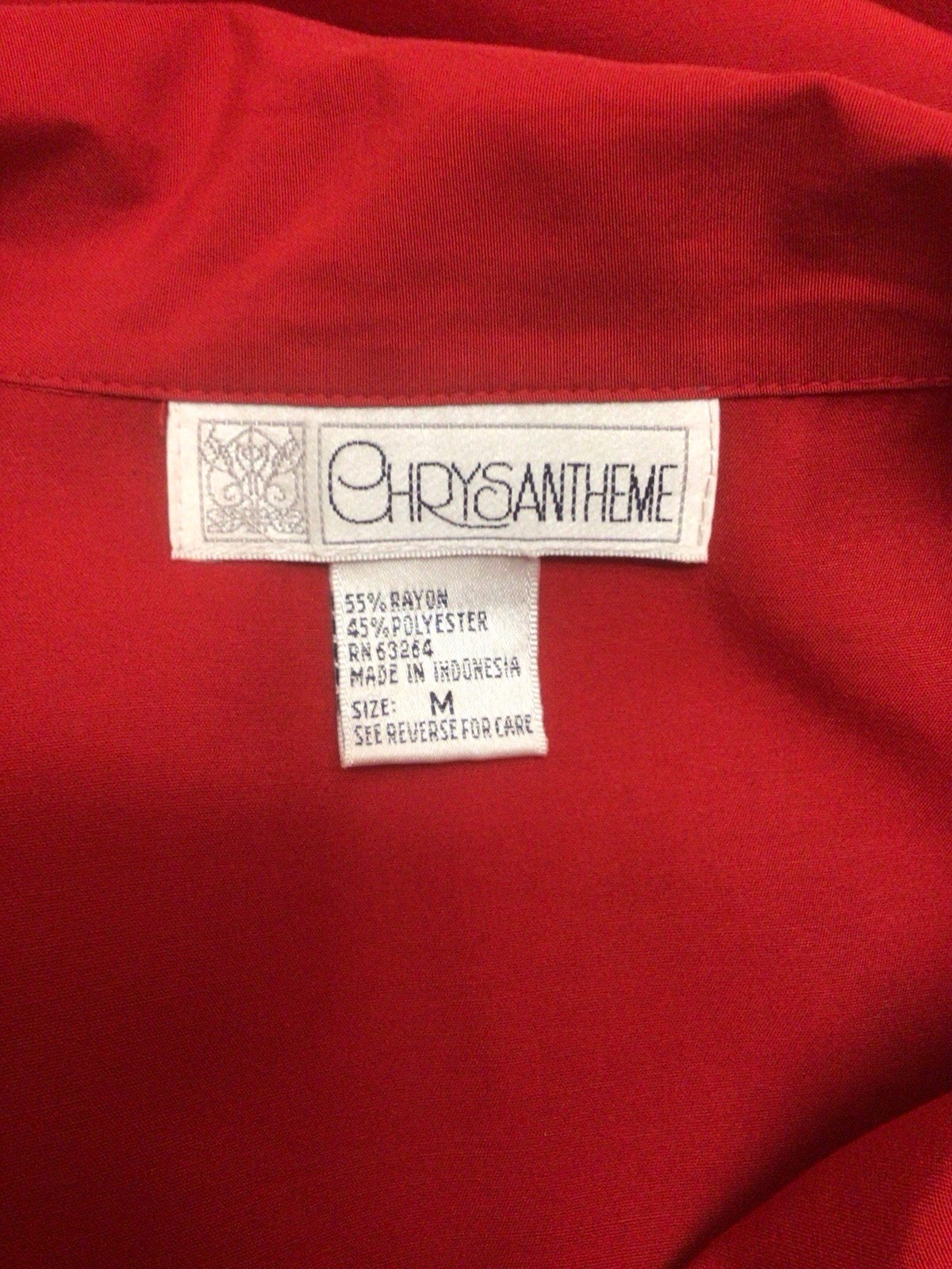 Womens Size M Red Blouse Pearl Buttons Chrysantheme Top Vintage PreOwned