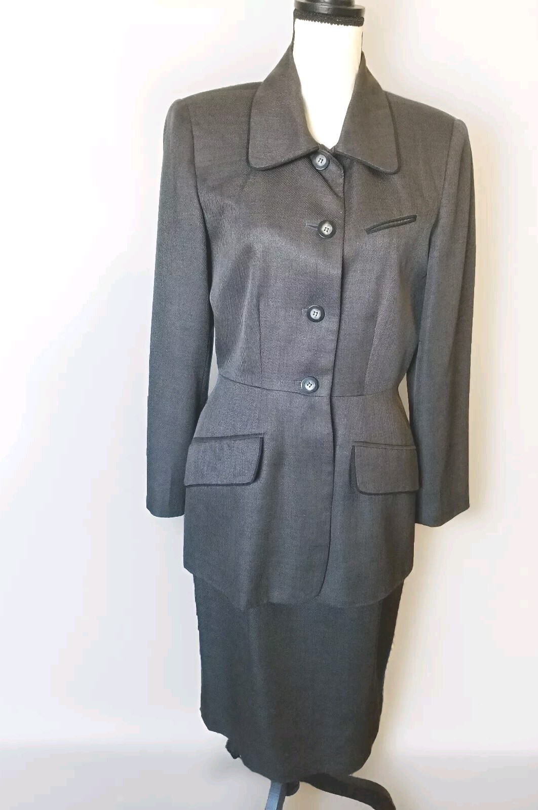 Gilmor Women’s Brown 3-pc. (Jacket, Skirt & Pants) Suit Sz 8
