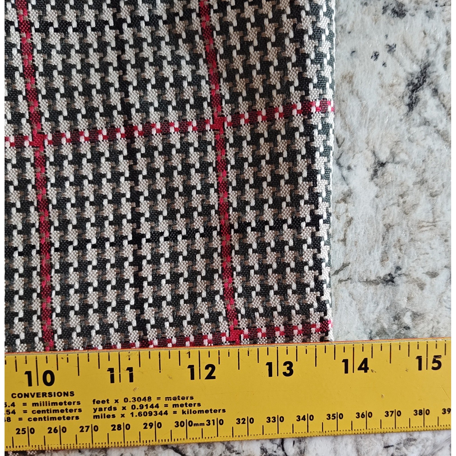 1950s Pendleton Shorts Women 12 Black White Red Houndstooth Plaid Pleated Rayon