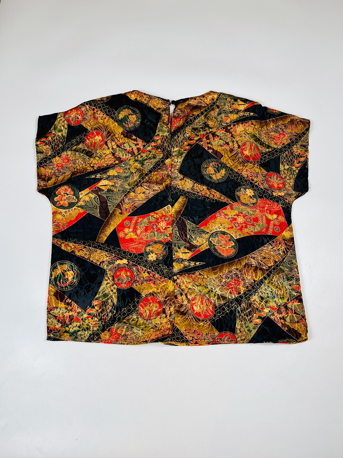 Vintage Ce’st Ca! Satin Blouse Asian inspired Print Boxy Sz Med USA Made