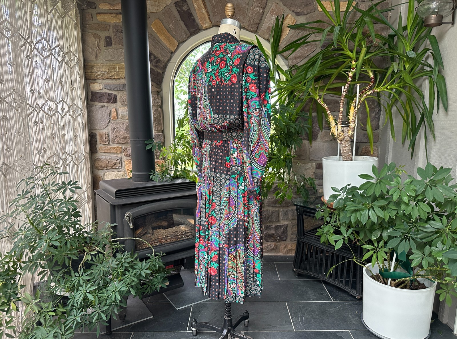 Vintage 1980s Black and Green Floral Paisley Dress Leslie Fay Dresses