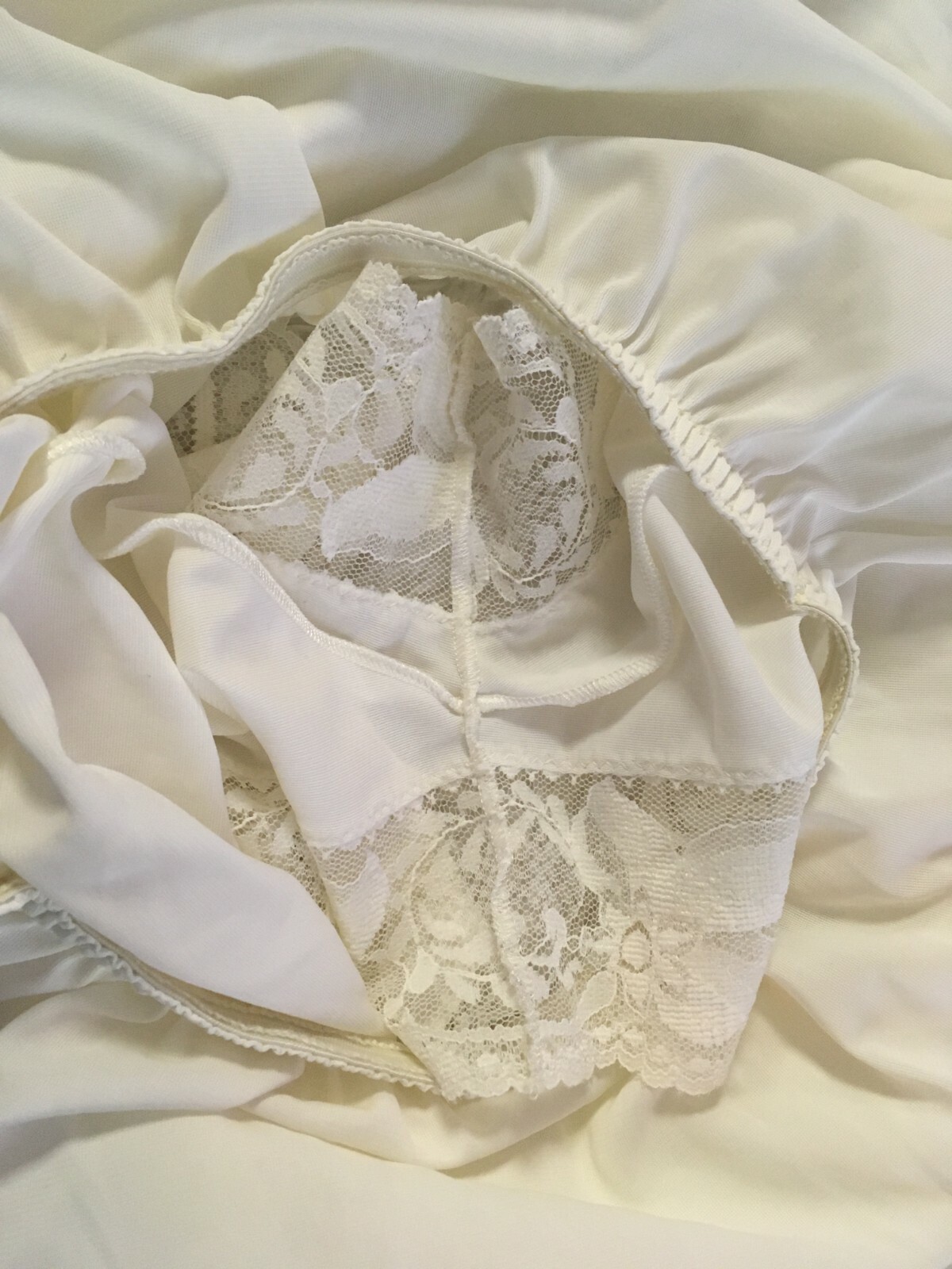 Vtg GORGEOUS LACE PANTY Semi SHEER NYLON Size Small White/Off white Fuller Cut