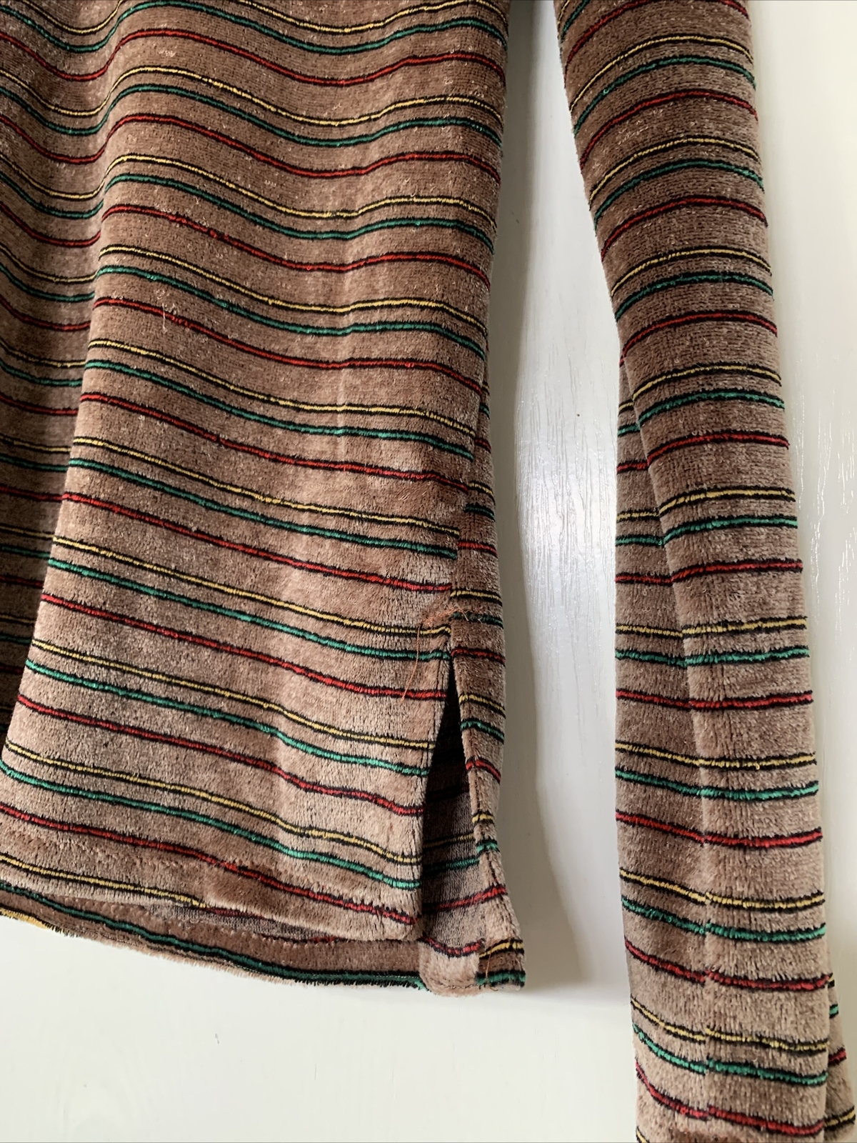 Knit Vintage 1970’s Multi Color Brown Striped V Neck Sweater Shirt Women’s Sz L